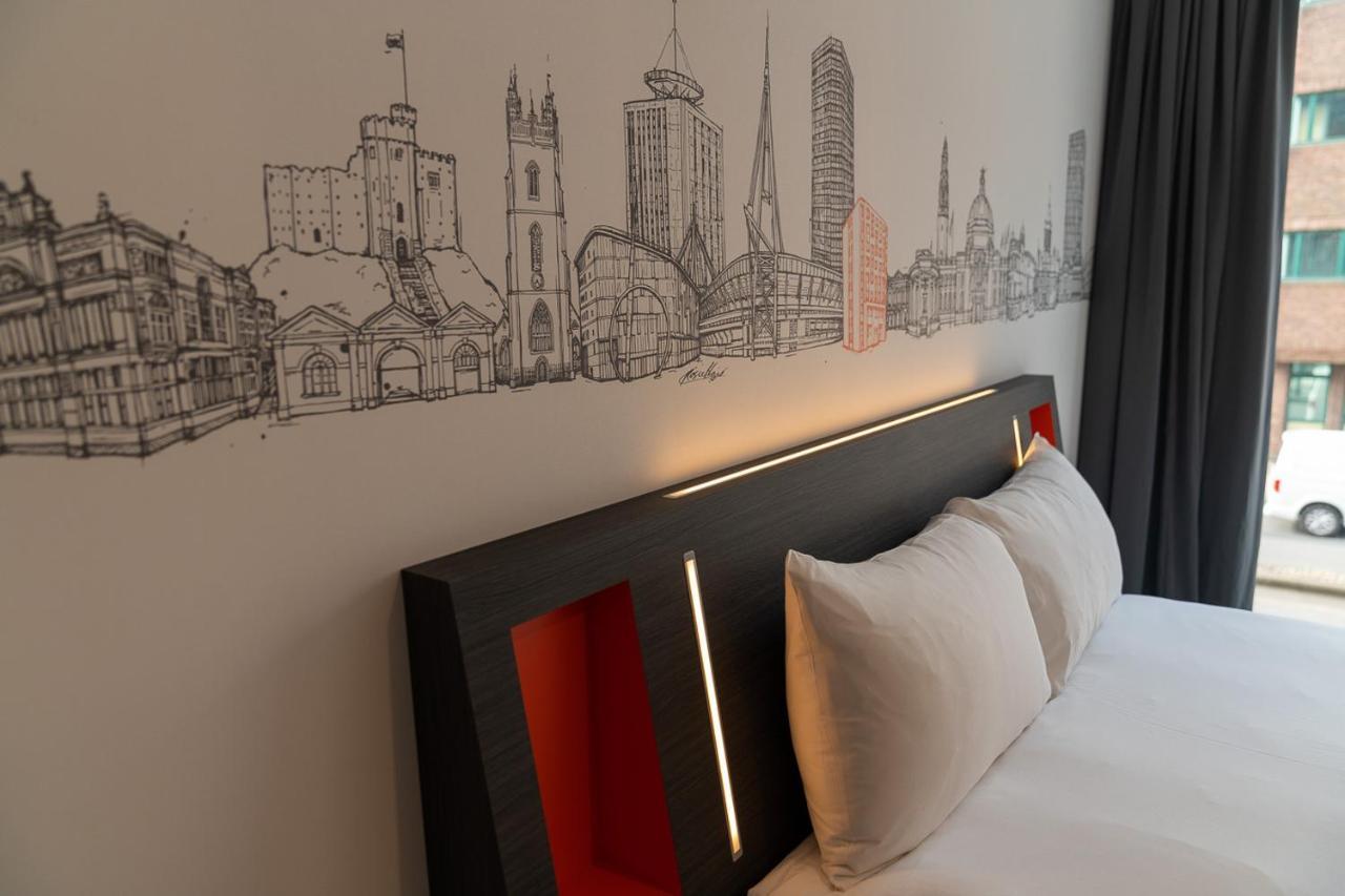 Easyhotel Cardiff Esterno foto